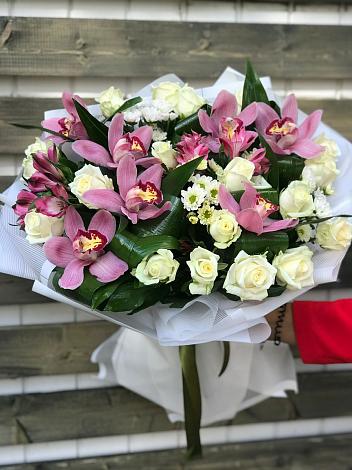 Букет цветов из: Розы и Хризантемы в Посевной