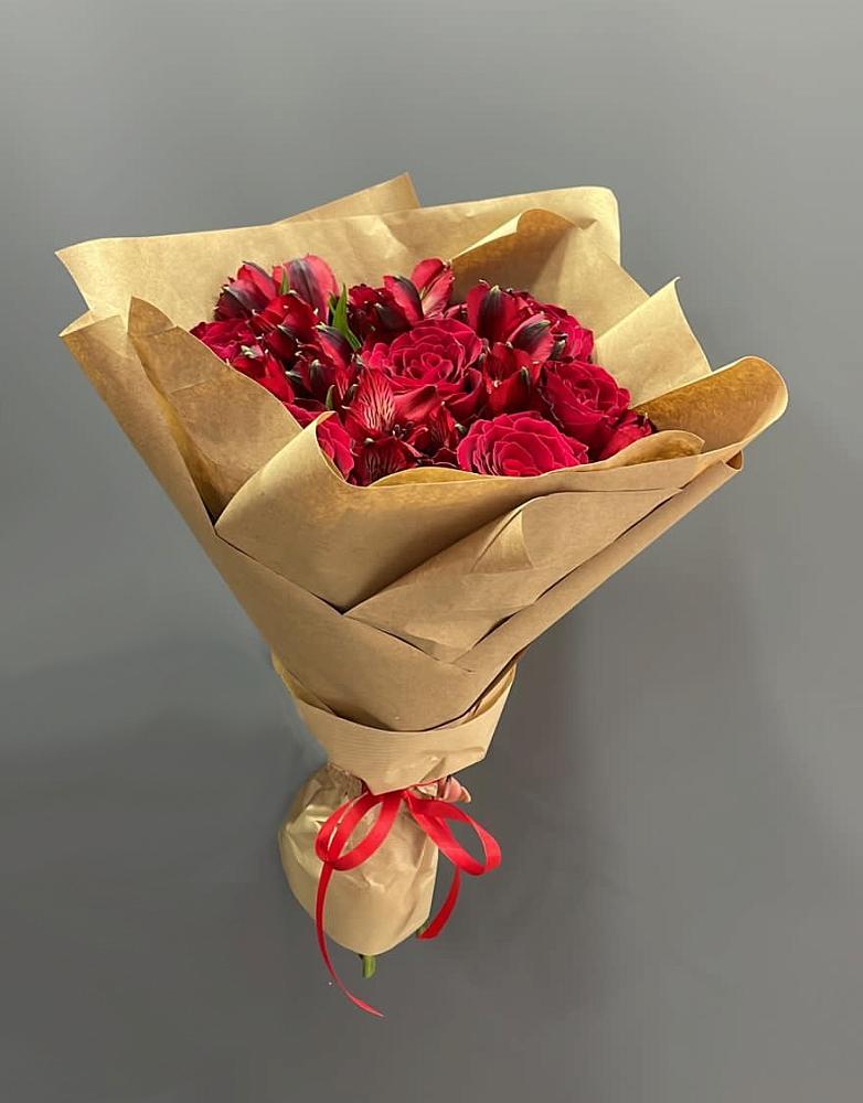 Букет цветов из: Альстромерии и Розы в Посевной