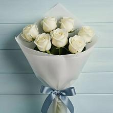 Букет 7 Белых роз Эдлесс Лав в Посевной