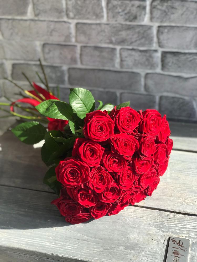 Букет Красные розы Фридом в Посевной