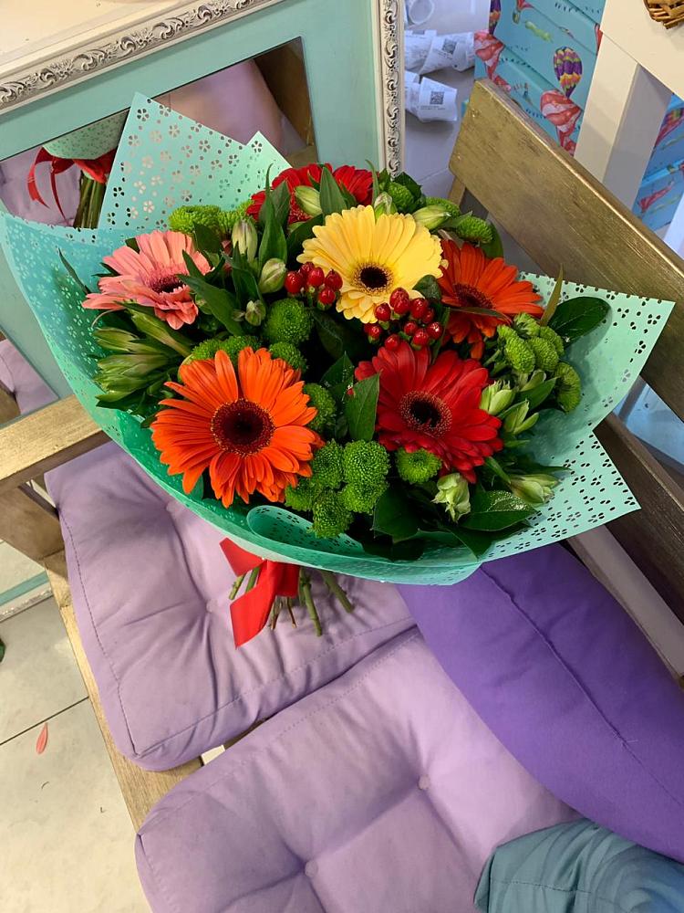 Букет цветов из: Герберы, Хризантемы и Альстромерии в Посевной