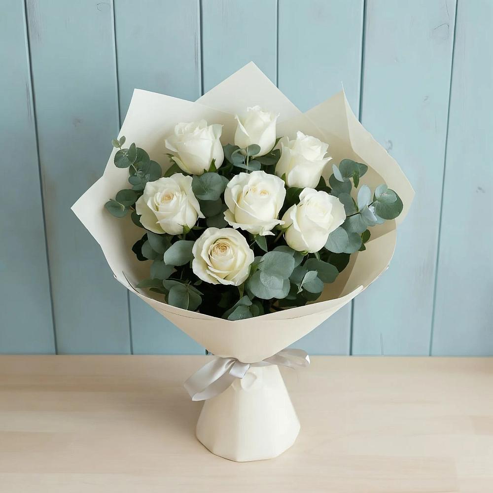 Букет Белые розы в Эвкалипте в Посевной