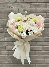 Букет цветов из:  Гвоздики, Розы, Лизиантусы и Хризантемы в Посевной