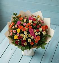 Букет Микс из разноцветных кустовых роз в Посевной