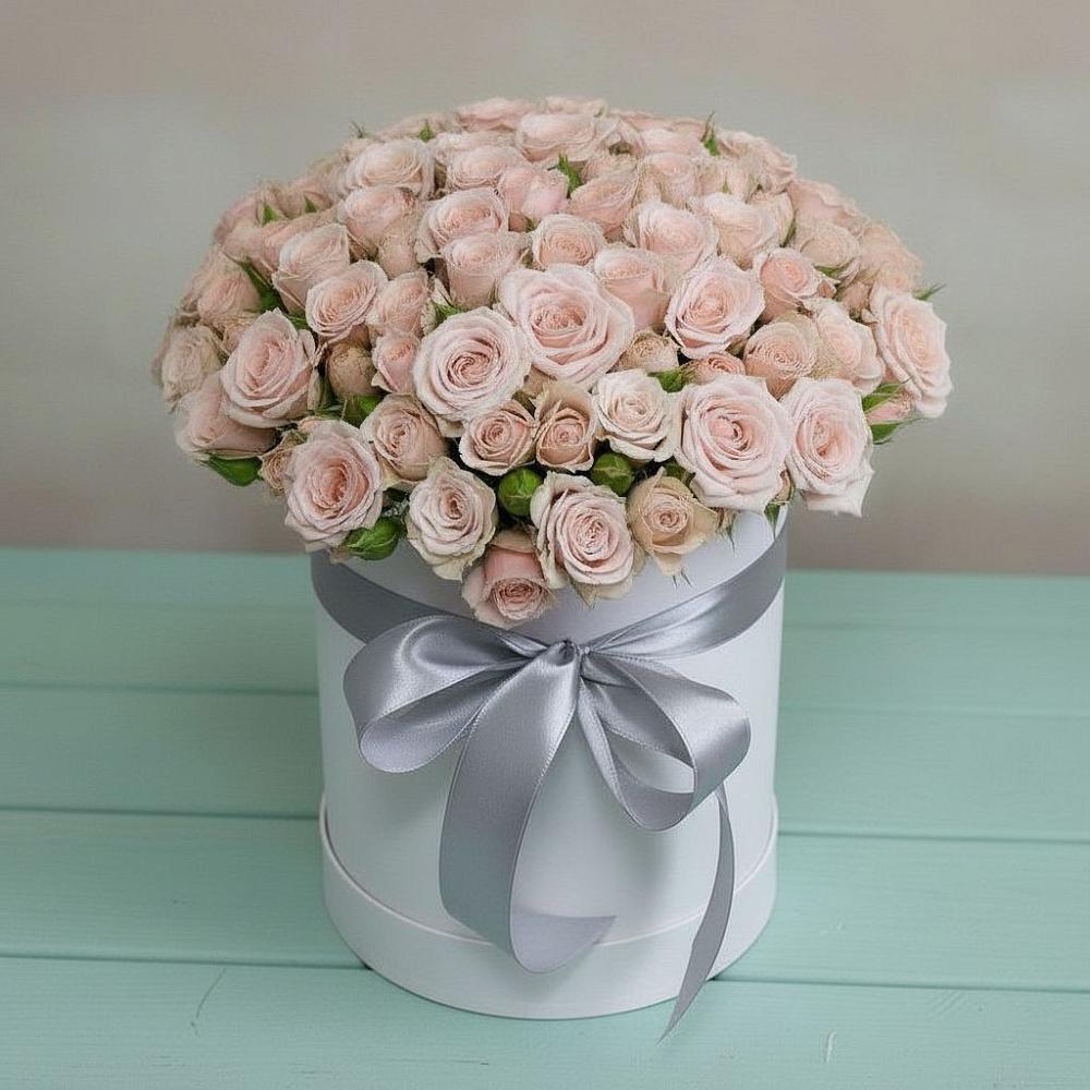 Цветочная композиция из Розы в шляпной коробке в Посевной